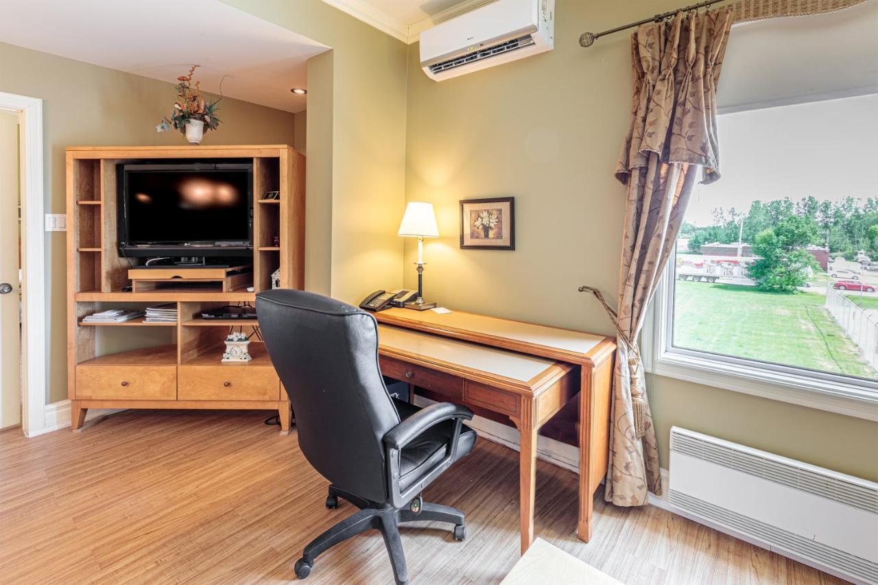 Days Inn By Wyndham Berthierville Esterno foto