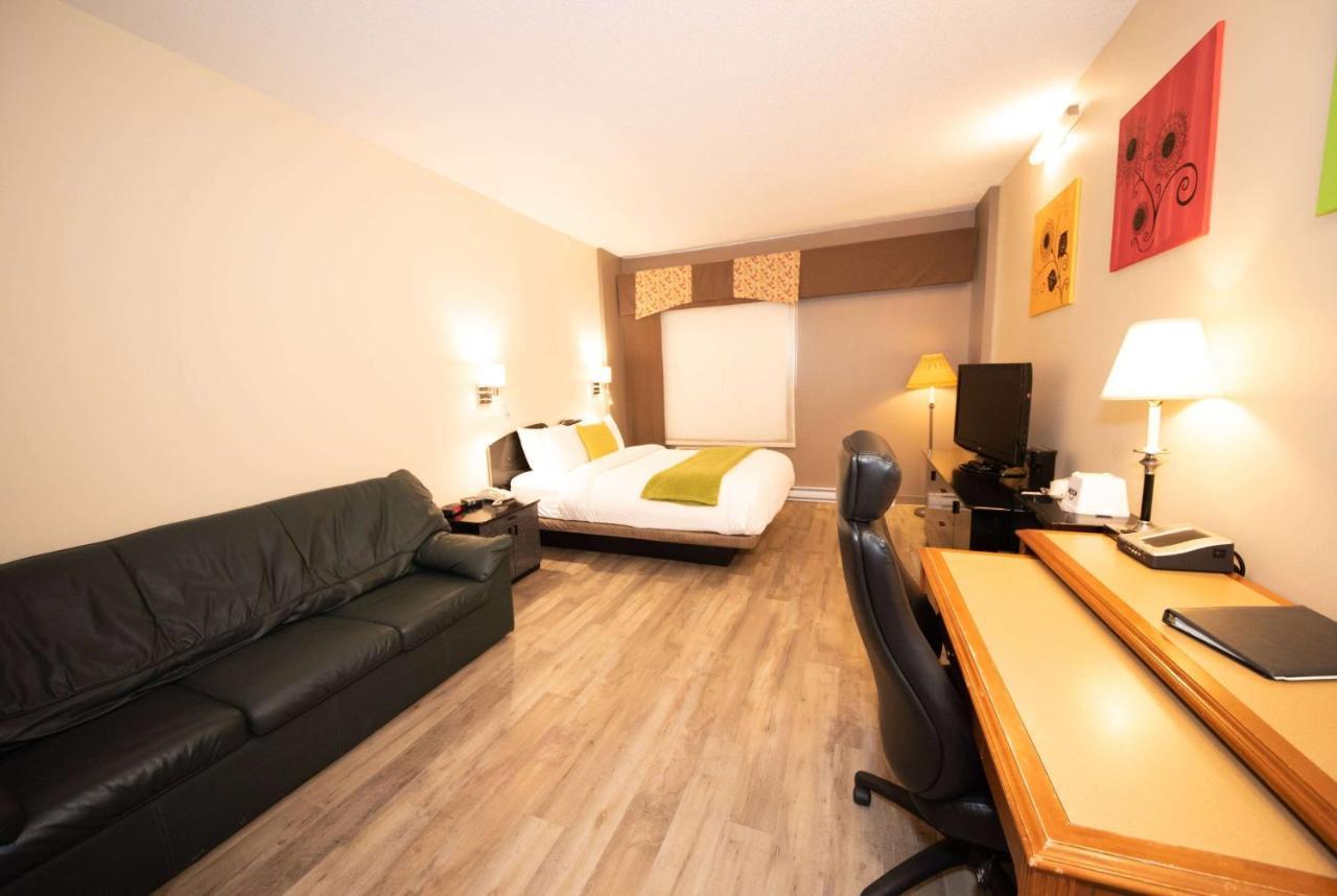 Days Inn By Wyndham Berthierville Esterno foto