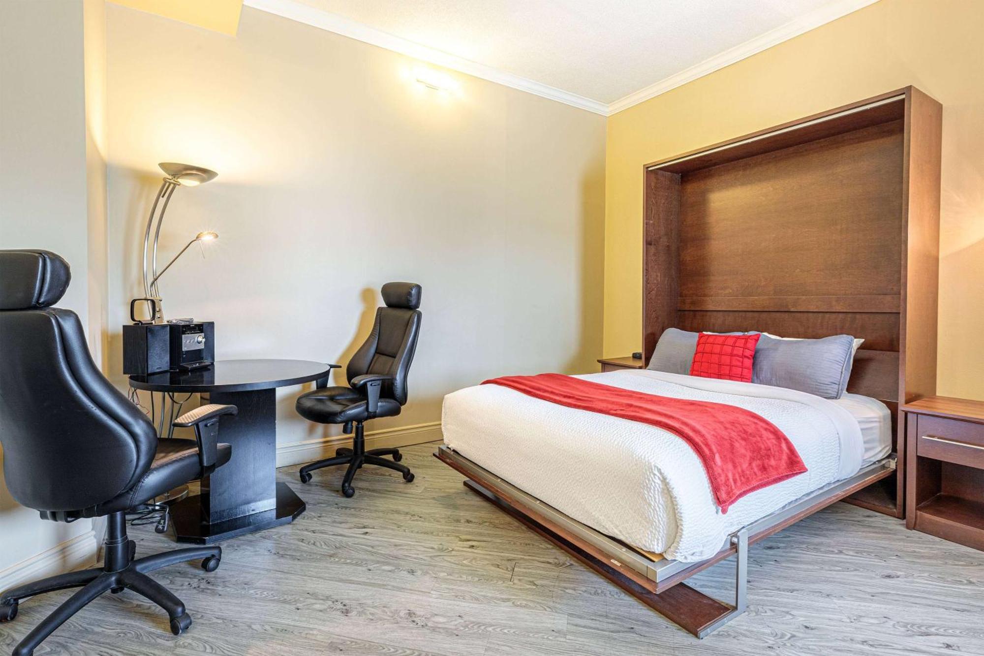Days Inn By Wyndham Berthierville Esterno foto