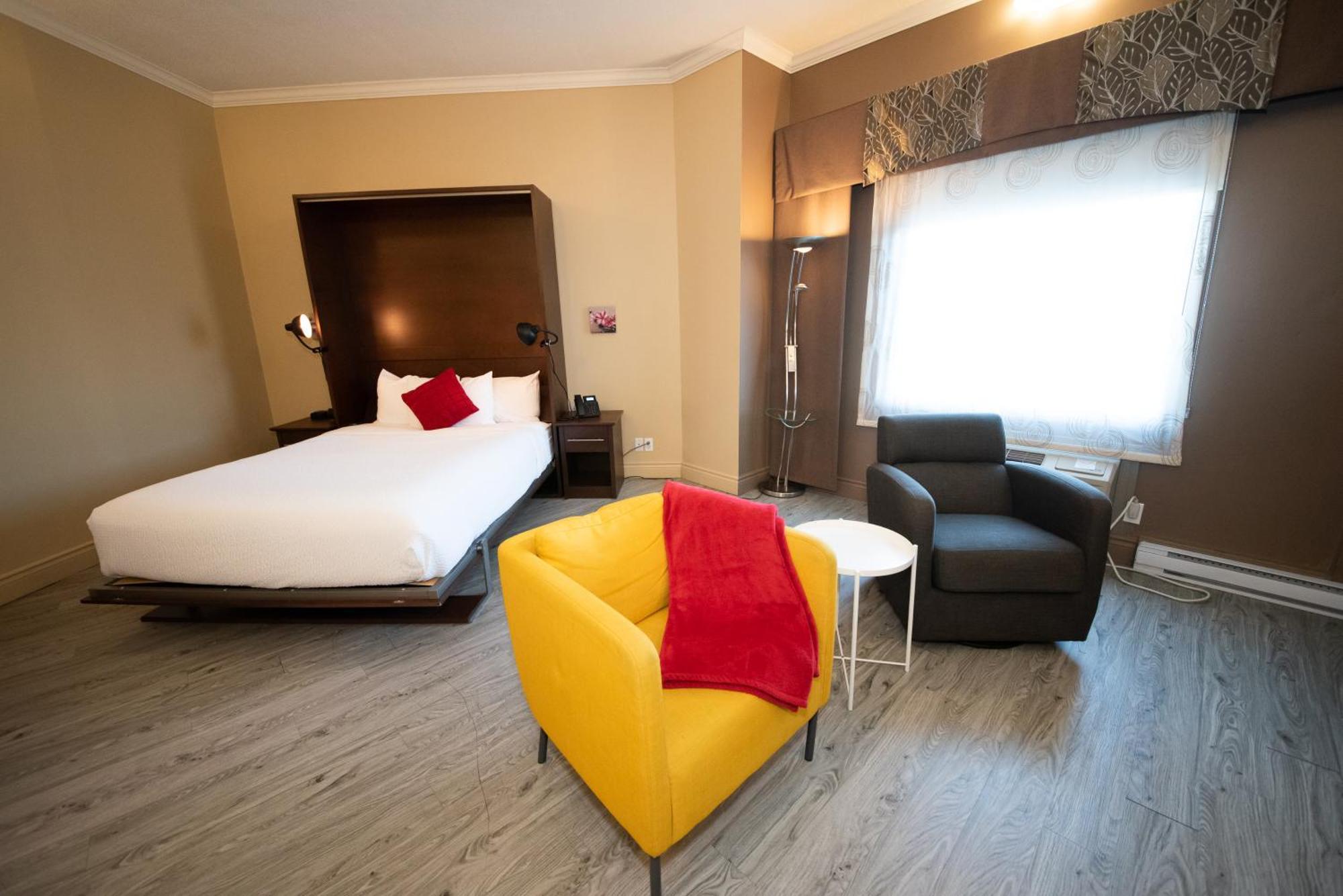 Days Inn By Wyndham Berthierville Esterno foto