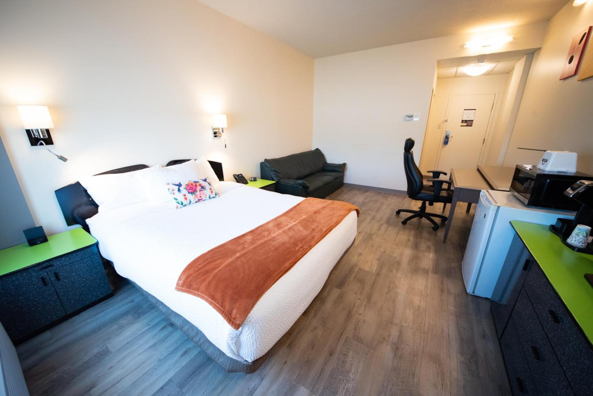 Days Inn By Wyndham Berthierville Esterno foto