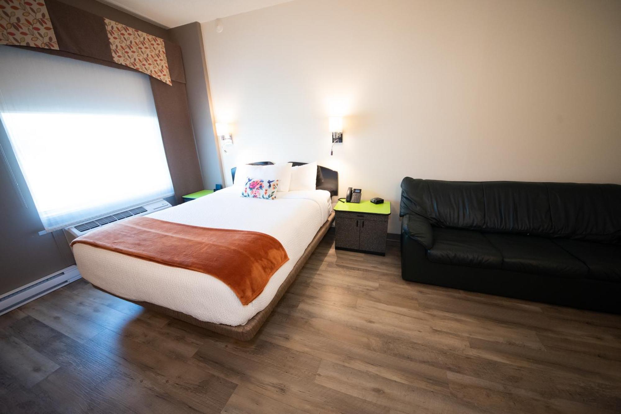 Days Inn By Wyndham Berthierville Esterno foto
